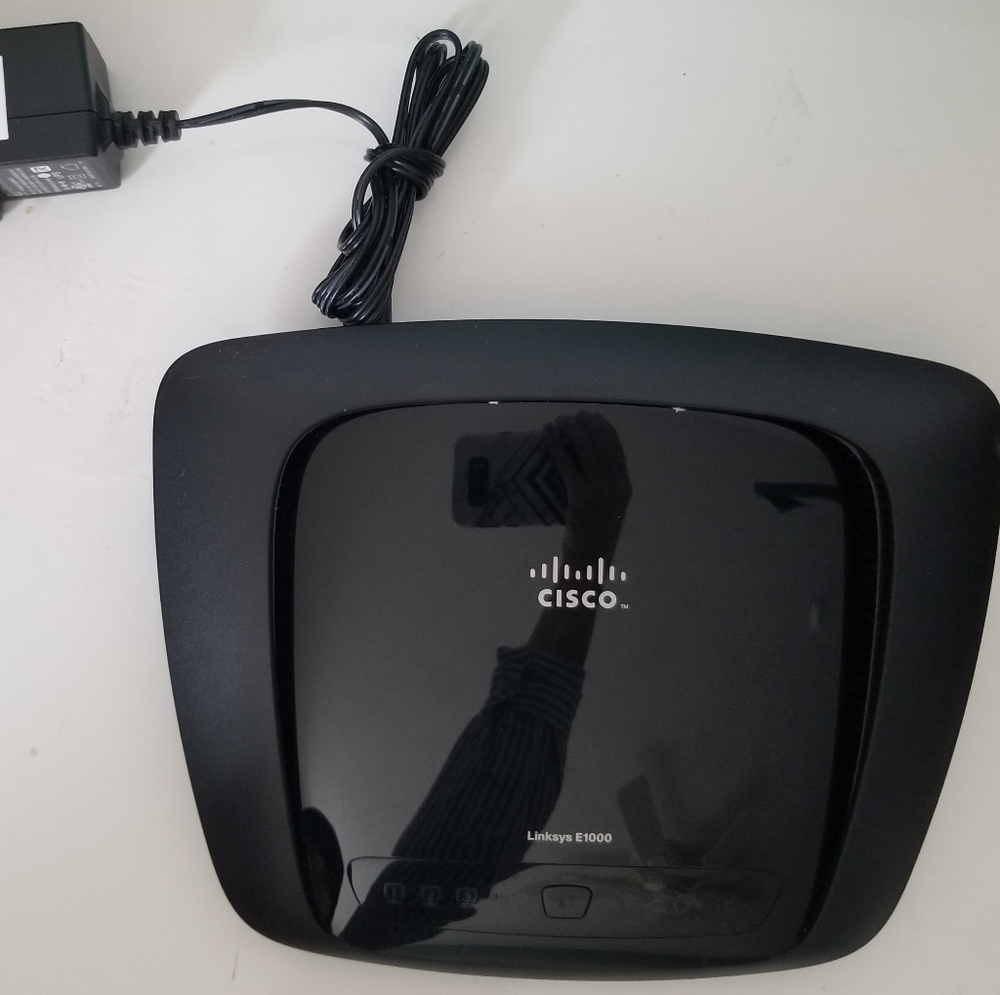 Cisco Linksys E1000 v2